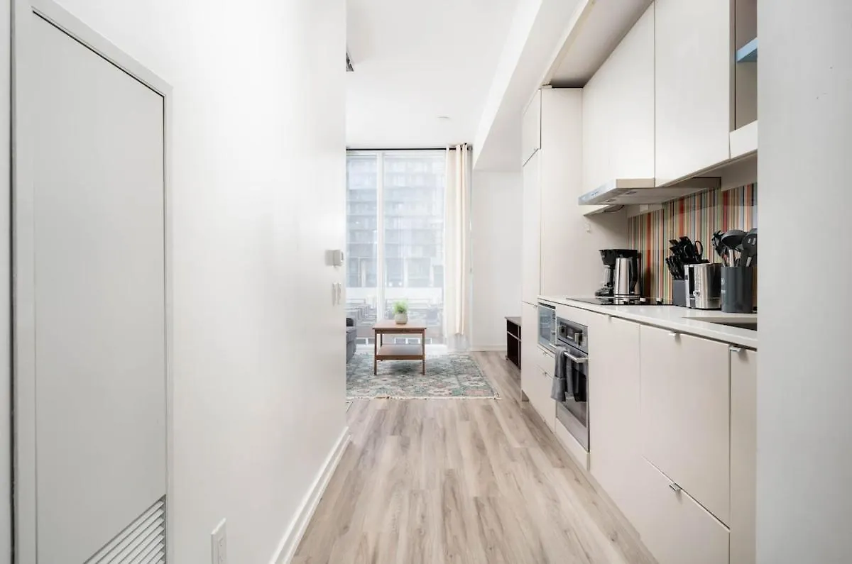 1Bd Next To Queen St - Most Ideal Location Toronto Canadá