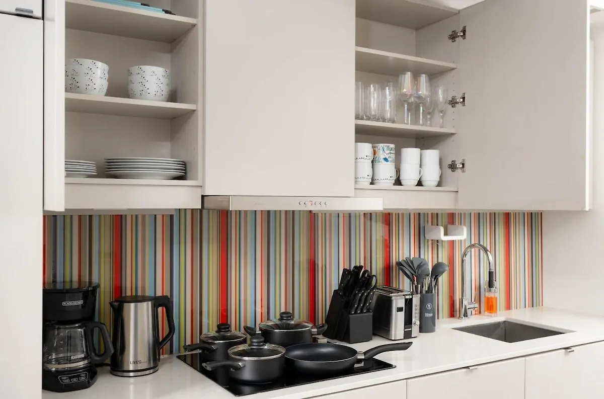 1Bd Next To Queen St - Most Ideal Location Toronto